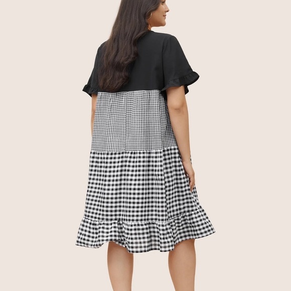 BloomChic Plus Size Gingham Patchwork V Neck Pocket Ruffles Dress - Picture 2 of 7